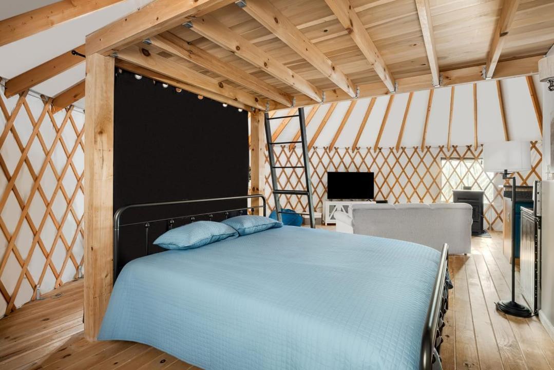 Modern Yurt W River Access, Hot Tub, Wifi & Grill Wardensville Exterior photo