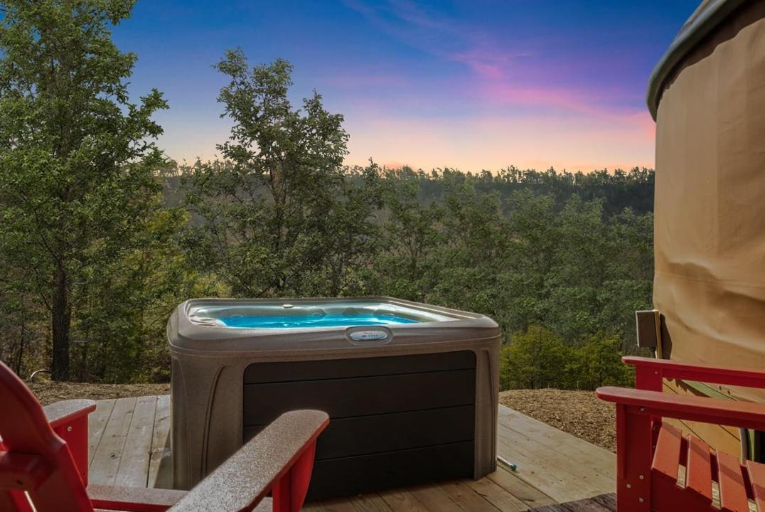 Modern Yurt W River Access, Hot Tub, Wifi & Grill Wardensville Exterior photo